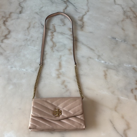 Tory Burch Kira Chevron Quilted Leather Chain Crossbody Bag Desert Dune - Picture 4 of 16